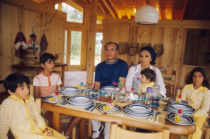 Iranski šah tokom odmora sa porodicom na Kaspisjkom moru 1972. godine