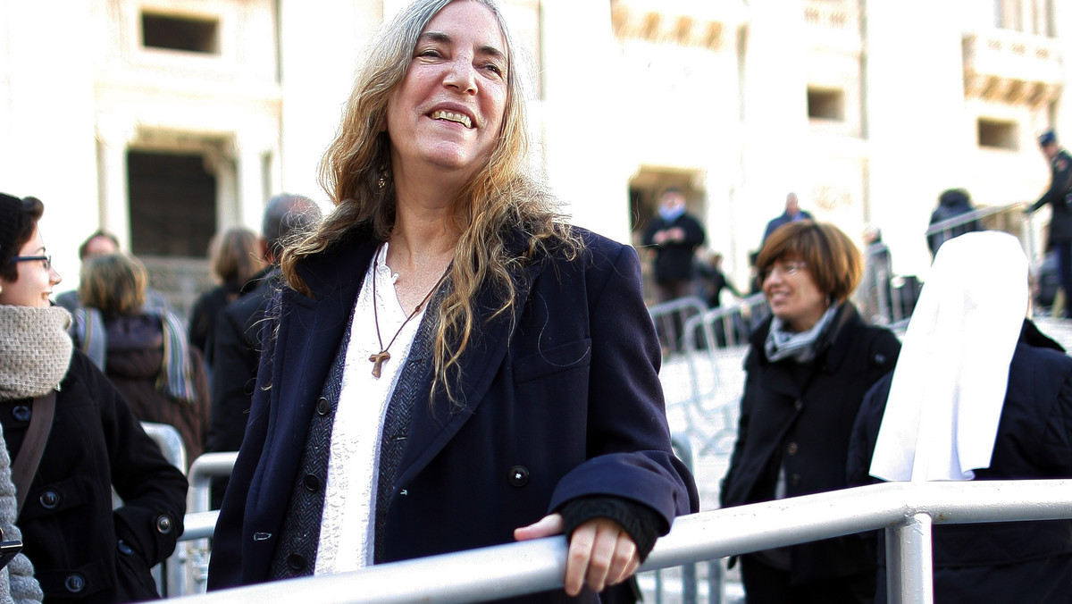 W 40 lat po wydaniu albumu "Horses" w trasę koncertową wyruszyła Patti Smith, artystka, która potrafi godzić zamiłowanie do Baudelaire'a z ostrym gitarowym brzmieniem wystąpi 9 sierpnia na OFF Festivalu w Katowicach.