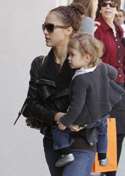 Jessica Alba z córką Honor na zakupach w LA