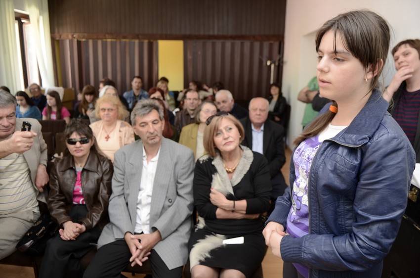 Manifestacija ima i psihološku i društvenu dimenziju