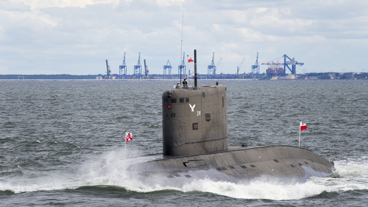 Gdańsk: wstrzymano poszukiwania wraku okrętu podwodnego ORP Orzeł z powodu sztormowej pogody