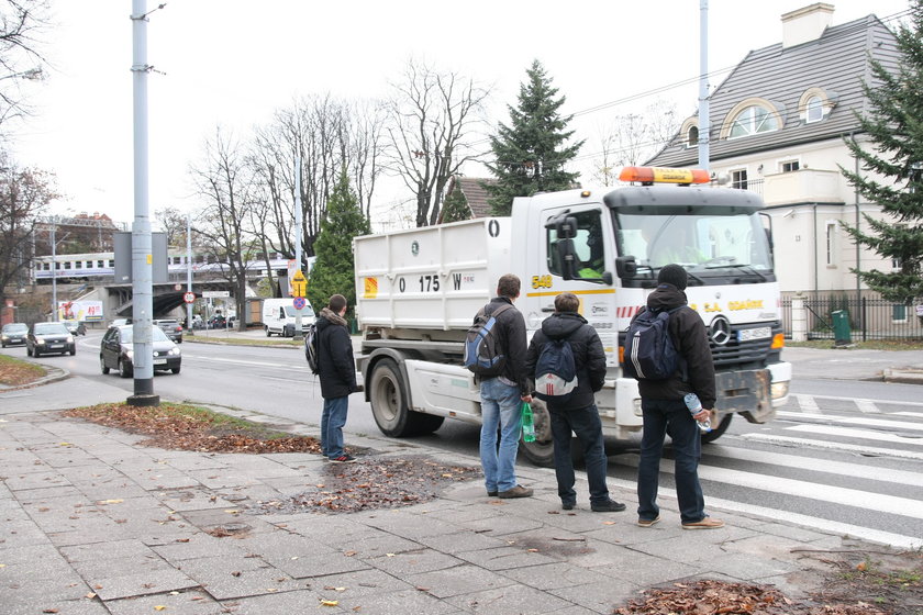 przejście grozy na al. Hallera w Gdańsku