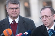 Maciej Wąsik i Mariusz Kamiński przed Pałacem Prezydenckim, 9.01.2024 r.