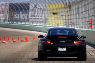 Porsche będzie trochę arabski?