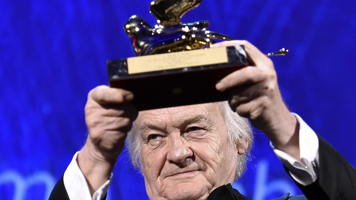Jerzy Skolimowski otrzymał w środę na festiwalu filmowym w Wenecji nagrodę Złotego Lwa za całokształt twórczości. Wręczono mu ją w czasie gali inaugurującej 73. edycję tej prestiżowej imprezy.