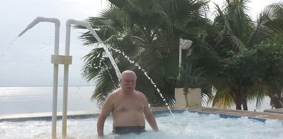 Wałęsa nie na marszu. Leży w jacuzzi...