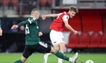 Skandaliczna decyzja UEFA! Legia ukarana za wydarzenia po meczu z AZ Alkmaar. A co z Holendrami?