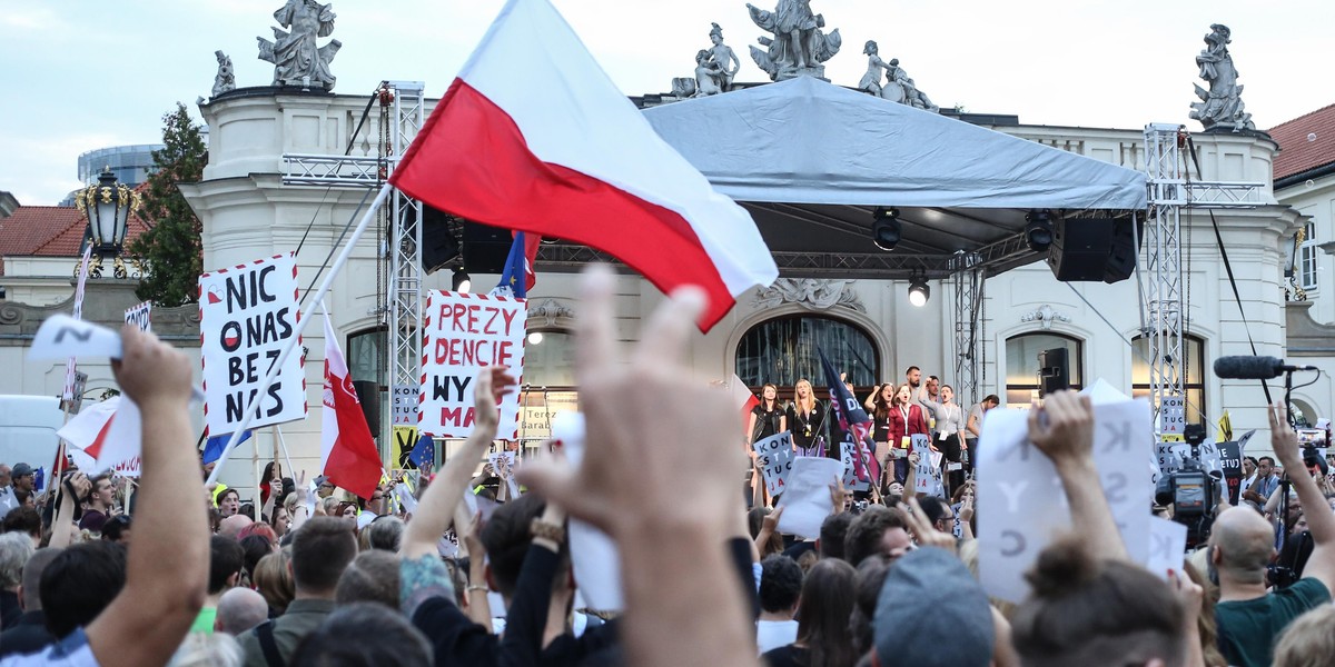 Opozycja tropiona jak przestępcy