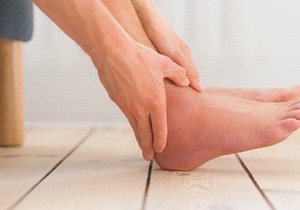 Najčešći uzroci oteklog zgloba su artritis i dislokacija 