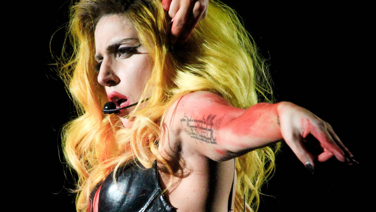 Nie tylko Lady Gaga połykająca różaniec. Te skandale zelektryzowały opinię publiczną 