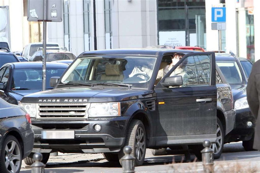 Agnieszka Dygant jeździ Range Roverem
