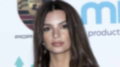 Emily Ratajkowski pokazała zdjęcie swojej mamy z młodości. Jak wyglądała?