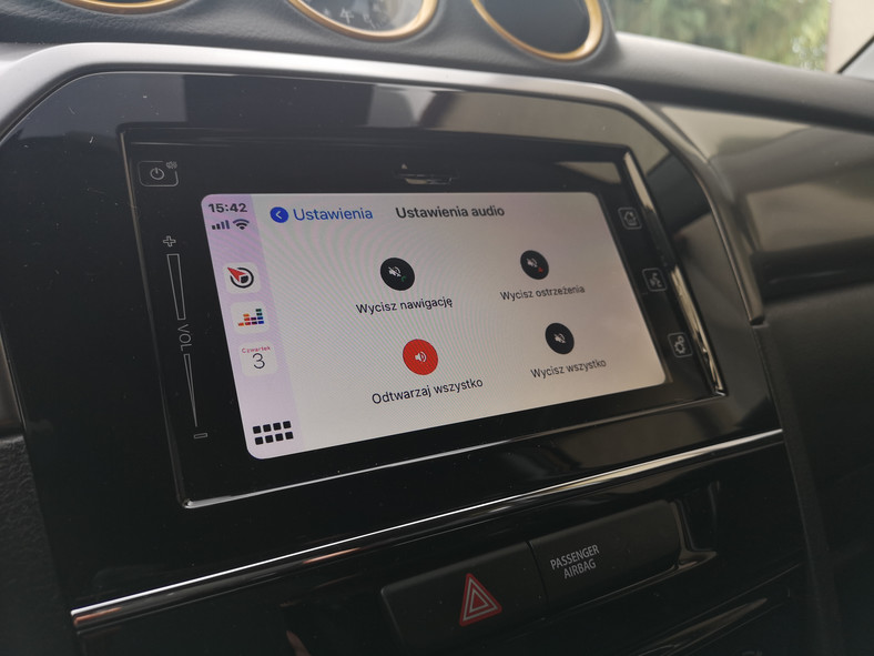 Yanosik w Apple CarPlay