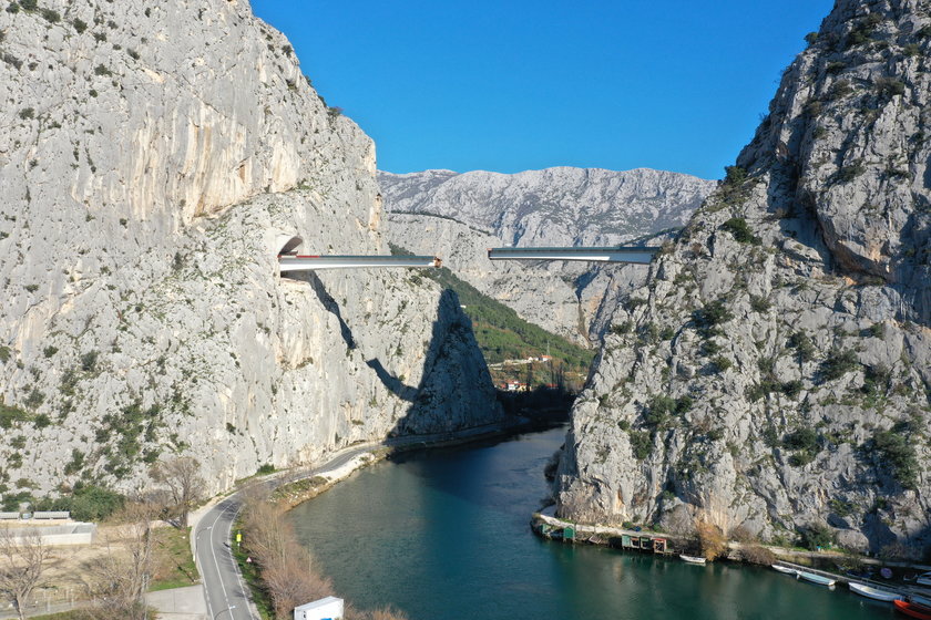 Świat śmieje się z Chorwatów. "Zbudowali krzywy most!" Ale, nie wszystko stracone!