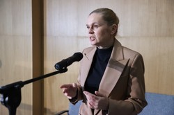 Nowacka rezygnuje z systemu. 40 milionów złotych jak krew w piach