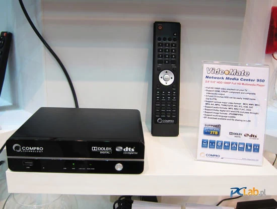 Odtwarzacz multimedialny Network Media Center 950 z wbudowanym dyskiem twardym (do 2 TB), wyposażony w wyjście HDMI. Radzi sobie z formatami: MOV, MKV, WMV, MP4, VOB, ISO, i jest zgodny ze standardami audio Dolby Digital i DTS