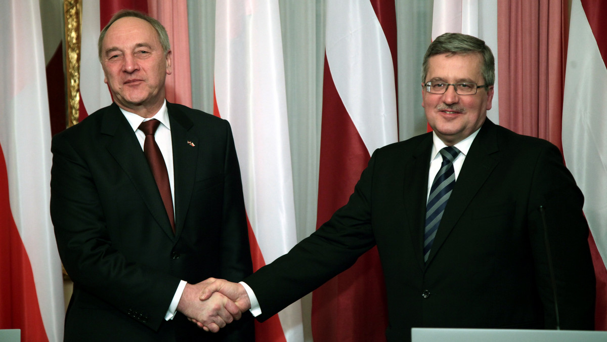 Prezydenci Polski i Łotwy Bronisław Komorowski i Andris Berzins zgodzili się w czwartek, że umocnieniu relacji między naszymi krajami może służyć ścisła współpraca w dziedzinie energetyki.