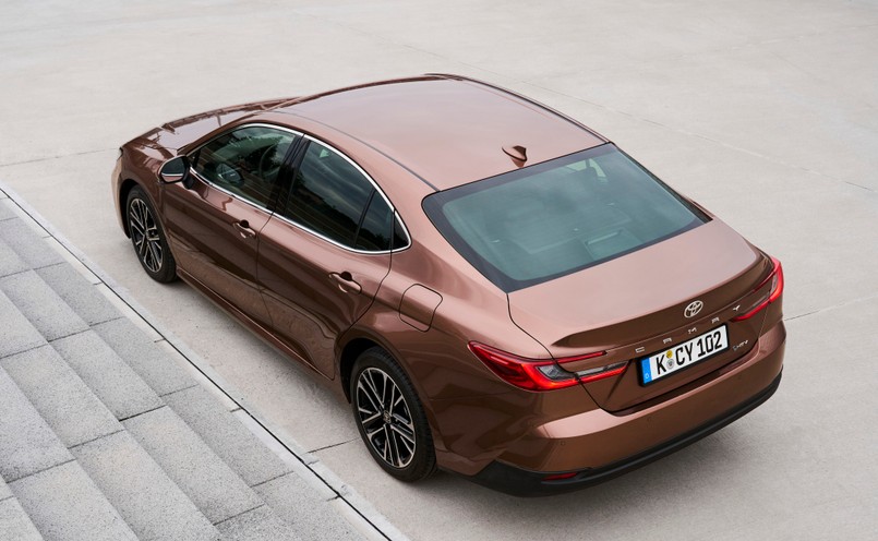 Nowa Toyota Camry
