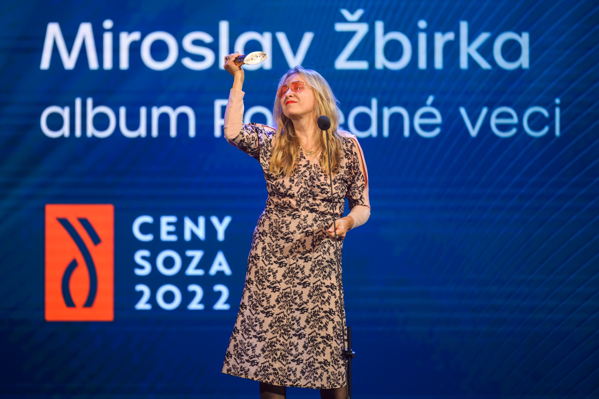 Galavečer cien SOZA za rok 2022 - Katka Žbirková, manželka Miroslava Žbirku.