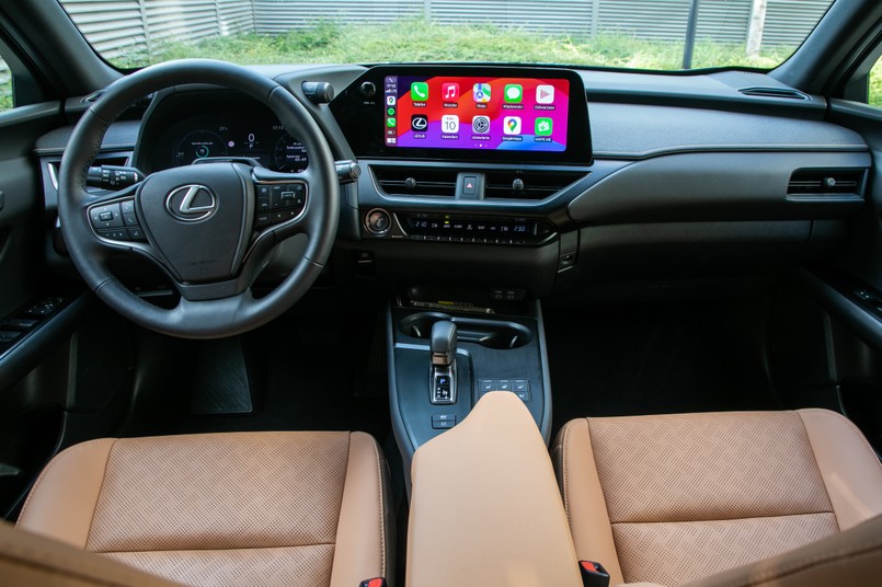 Lexus UX 300h