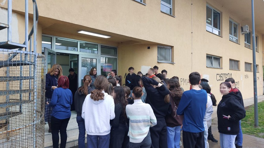 OŠ " Vuk Karadžić", Novi Sad