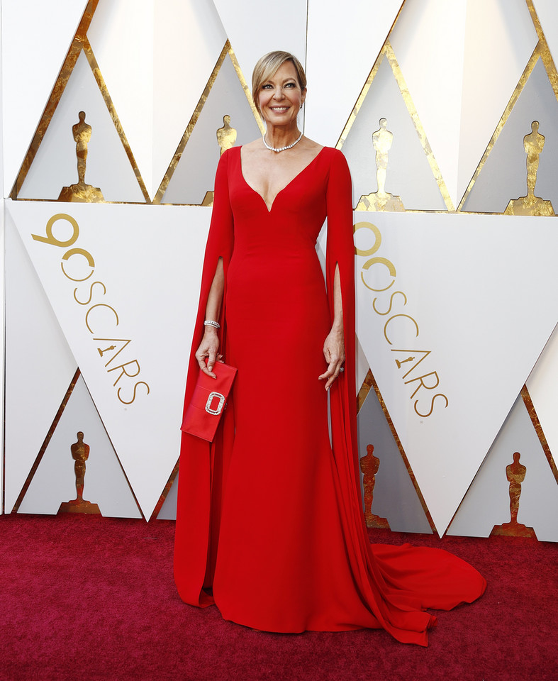 Allison Janney pręży dekolt na czerwonym dywanie | Oscary 2018