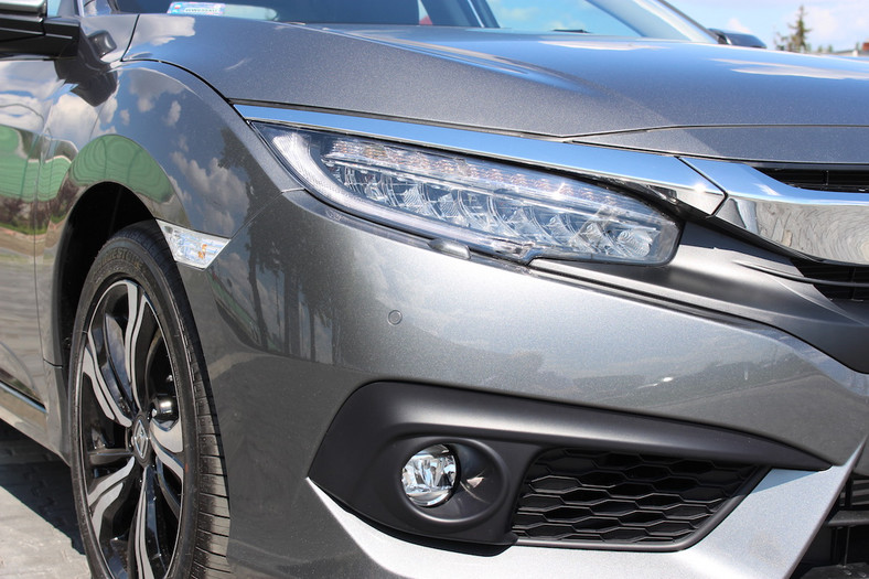 Honda Civic 4d pierwszy kontakt test, dane techniczne