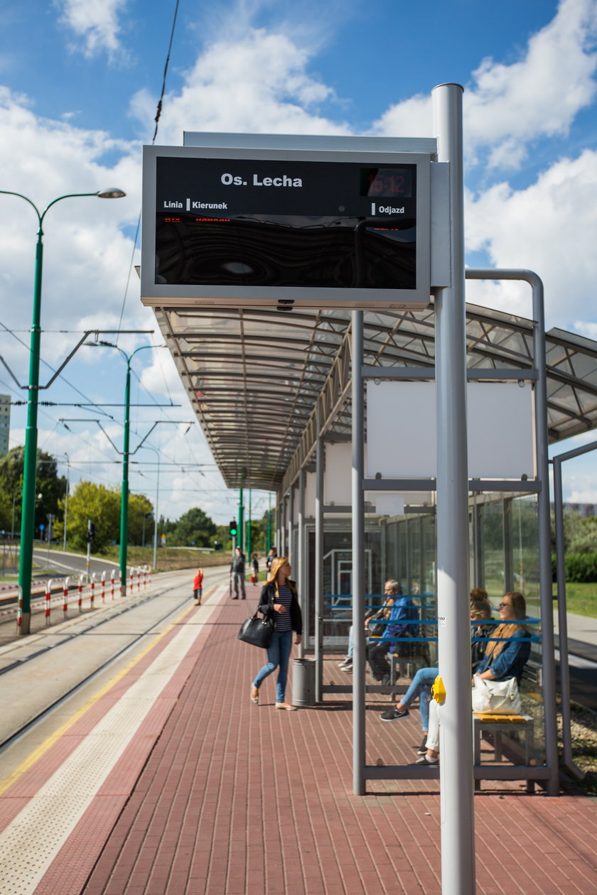 Tablice na trasie tramwajowej na Franowo