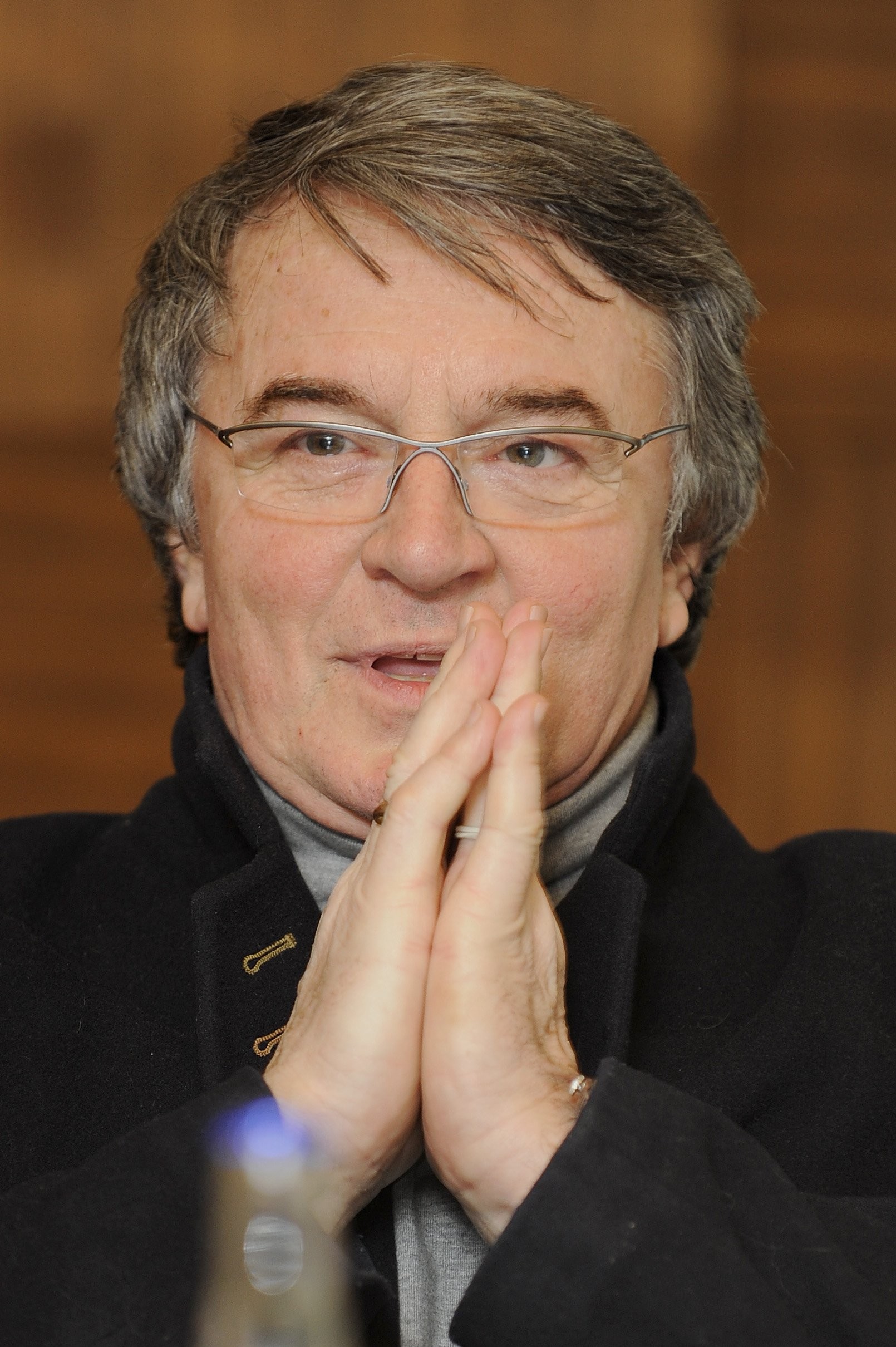 Vo veku 77 rokov zomrel Vlastimil Harapes.