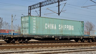 Geopolityka handlu: Jak sojusze dwustronne zastępują wielkie umowy handlowe