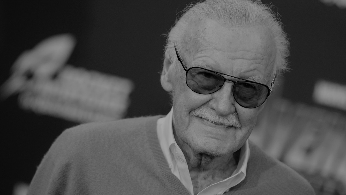 - Stan Lee był postacią na miarę Walta Disneya. Uczynił z bohaterów komiksowych postaci podobne do zwykłych ludzi - powiedzieli PAP dziennikarze Jakub Demiańczuk i Kamil Śmiałkowski oraz wydawca Szymon Holcman o zmarłym w poniedziałek w wieku 95 lat słynnym twórcy komiksów, m.in Spider-Mana.