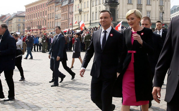 Prezydent wręczył odznaczenia państwowe osobom działającym na rzecz Polonii