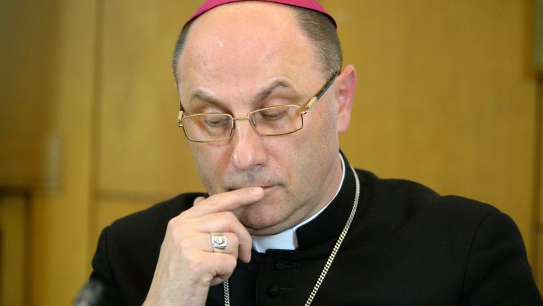 Abp Wojciech Polak komentuje dokument o kardynale Dziwiszu. "Jestem zasmucony" Pedofilia. Prymas Polski mówi o kardynale Dziwiszu, Janie Pawle II i strajku kobiet