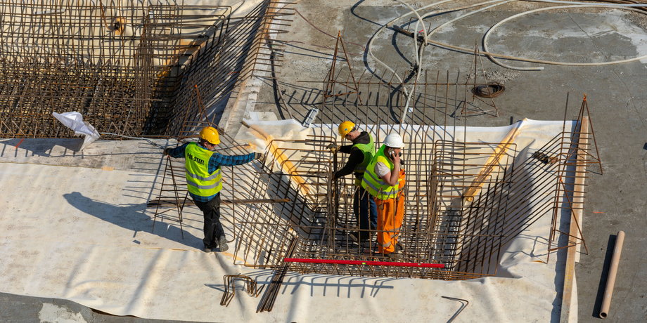 W ciągu ostatniego roku koszty robocizny w budowlance mogły pójść w górę o 20 proc.
