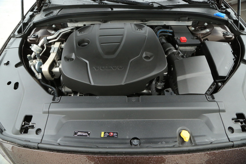 Volvo V90 CC D4