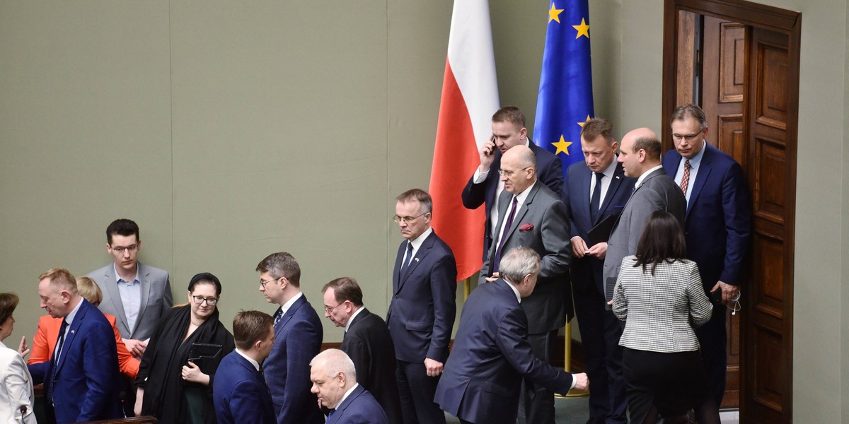 Rządzący nie poparli senackiej poprawki i nadal będzie można sprowadzać z Rosji gaz LPG na dotychczasowych zasadach.