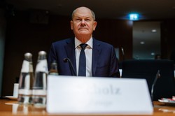 Scholz pod ostrzałem krytyki. Eksperci: Telefon do Putina to błąd