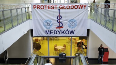 We Wrocławiu i Gdańsku dołączono do protestu głodowego lekarzy rezydentów