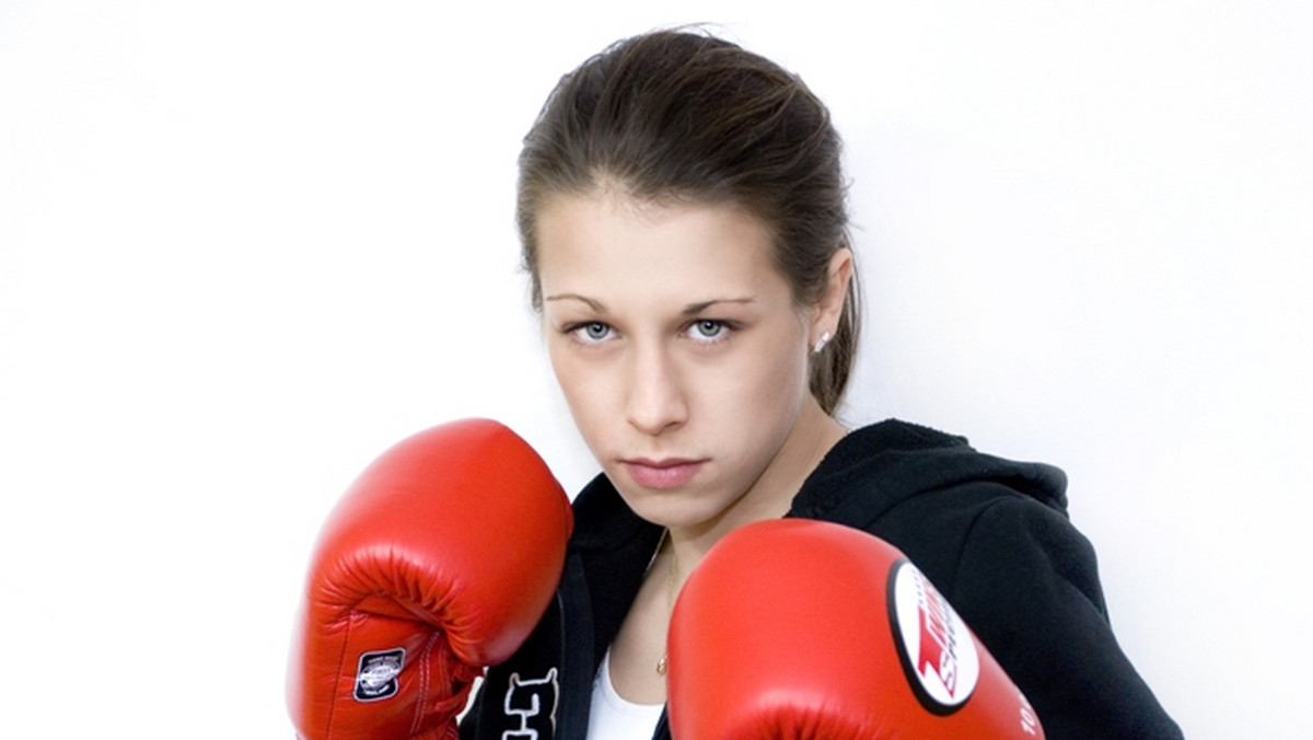 Polska mistrzyni świata Muay Thai i MMA, 26-letnia Joanna Jędrzejczyk z Olsztyna, zwyciężyła Niemkę Lisa Schewe na gali Kampfsport Nacht 5 w niemieckim Leverkusen. Polka wygrała walkę na zasadach K-1 po trzech rundach na punkty.