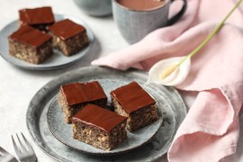 Stjuardesama je ovaj KOLAČ strogo zabranjen! Jednostavna i sočna poslastica pravi se za samo 25 minuta