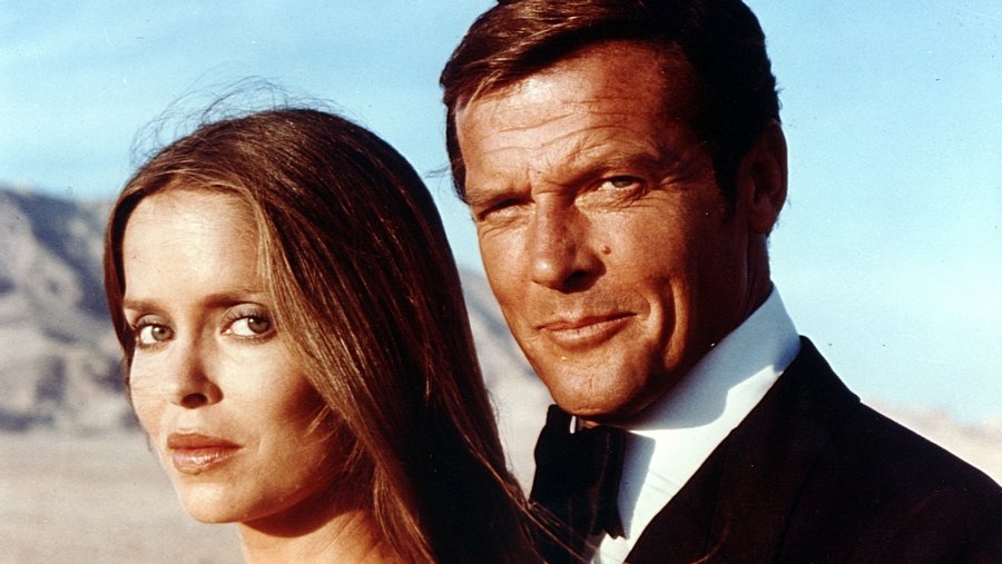 Roger Moore jako agent 007 ("Szpieg, który mnie kochał")