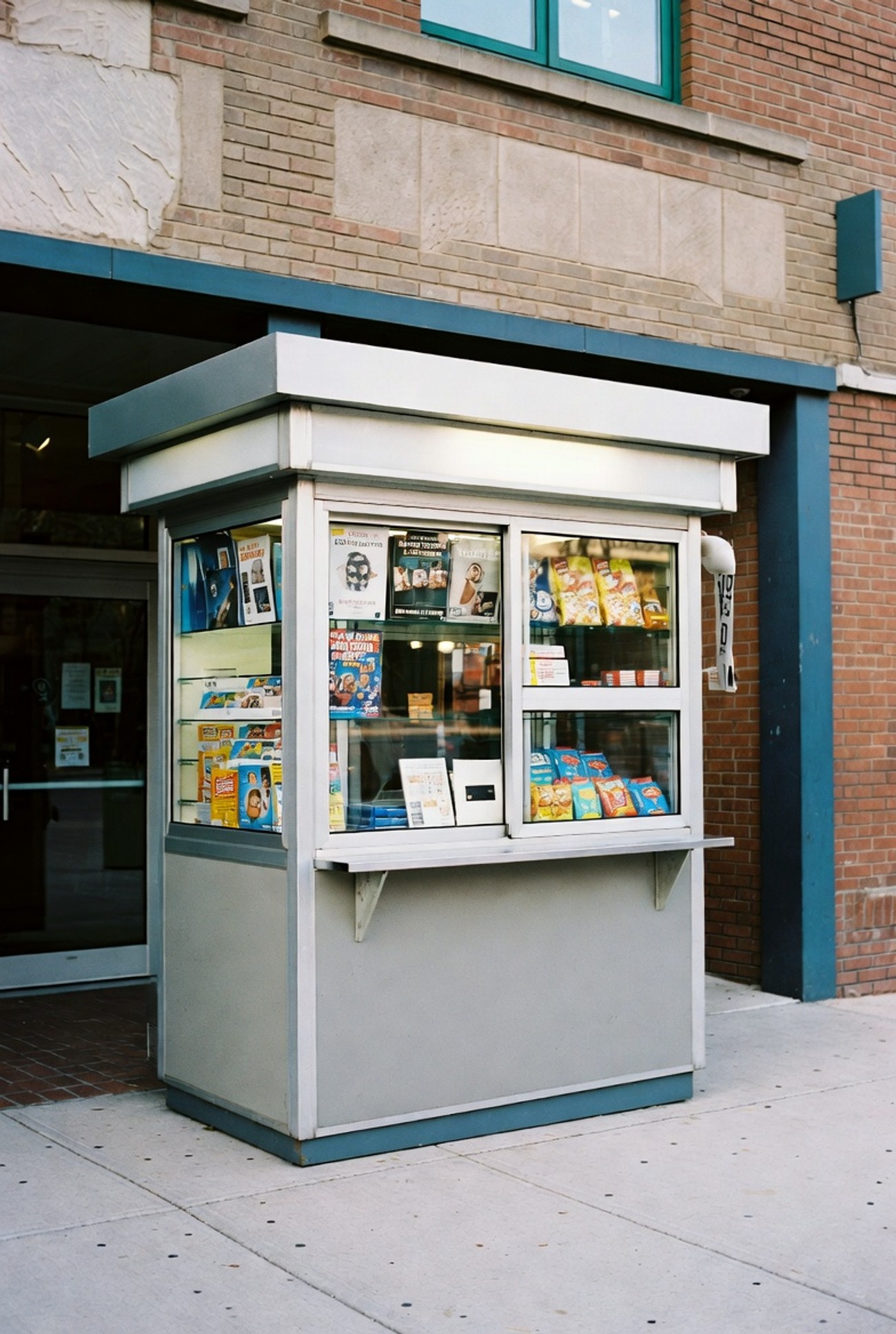 Još jedno neprijatno iznenađenje za pušače: Od danas poskupljuju i ove cigarete, cene od 390 do 520 dinara