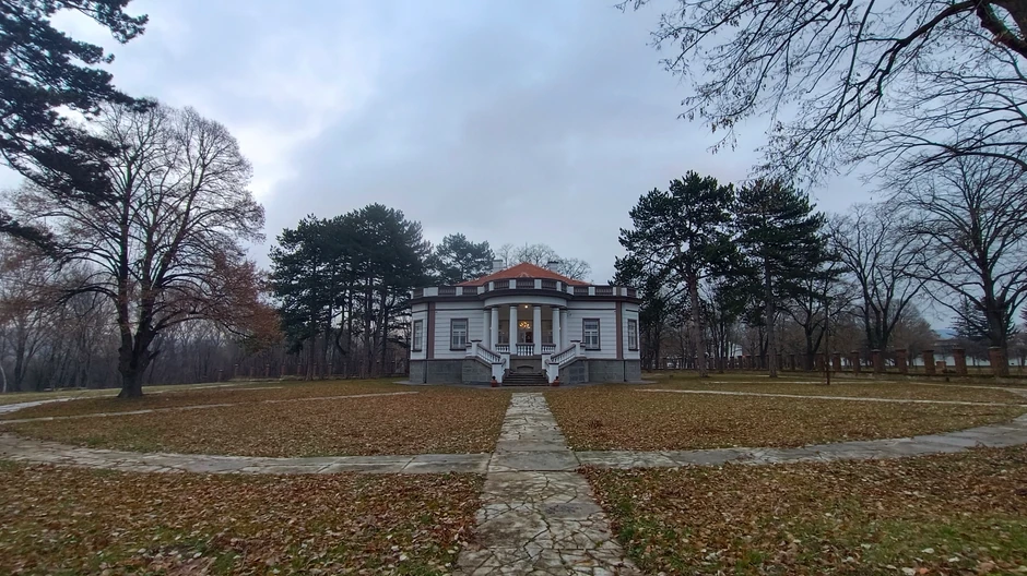 "Via dolores" - staza bola ispred "Prinčeve vile"