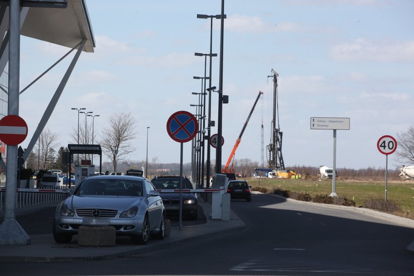 Policja zabierze posłom auta!  