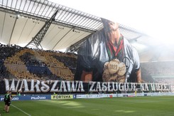 O włos od tragedii na stadionie Legii. Warszawa zasługuje na lepszych kibiców
