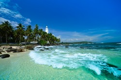 Katastrofa ekologiczna na Sri Lance. Plaże w Negombo i Kalutara pokryte są mikrodrobinami plastiku