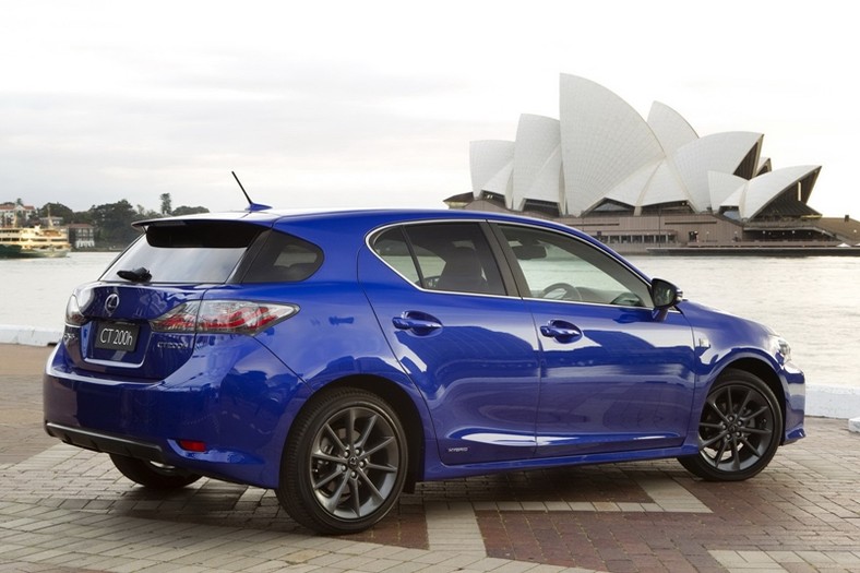 Lexus CT200h F-Sport – po kiego grzyba go pokazali?