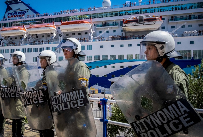 Protesti  zbog dolaska izraelskog kruzera na Krit
