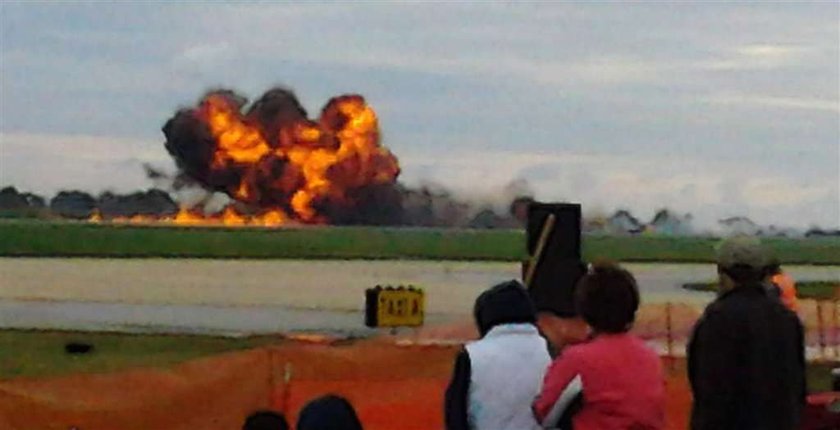 Znów katastrofa na air show! Samolot zmienił się w kulę ognia