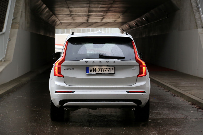 Volvo XC90 T8 (2021 r., 2. generacja, lifting)